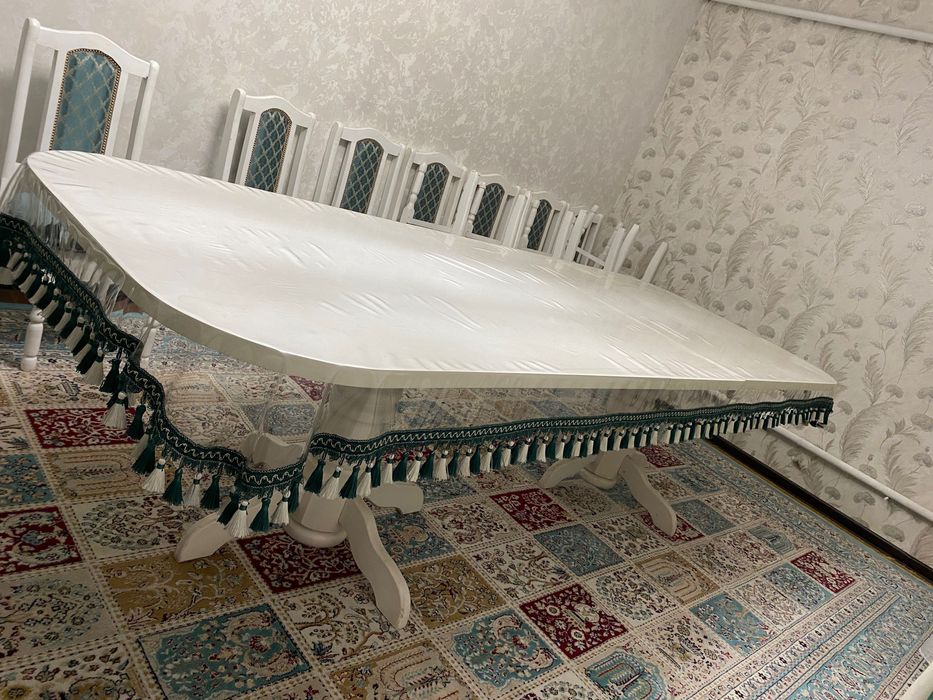 Стол и стулья.12.шт