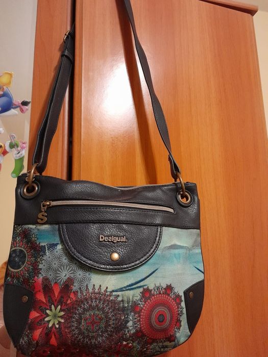 Vand genti-posete-rucsaci de firma Desigual ,Musette