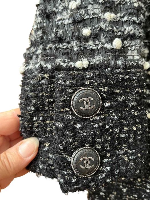 7k Chanel Black Gray Tweed CC Logo Buttons Jacket Coat Size 36-38