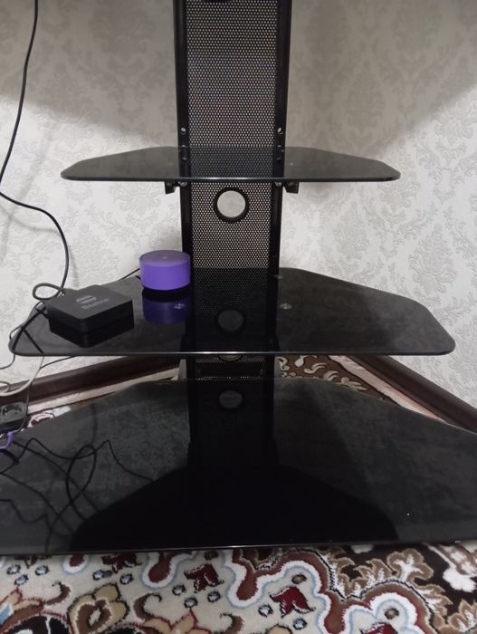 Продам тумбочку под телевизор