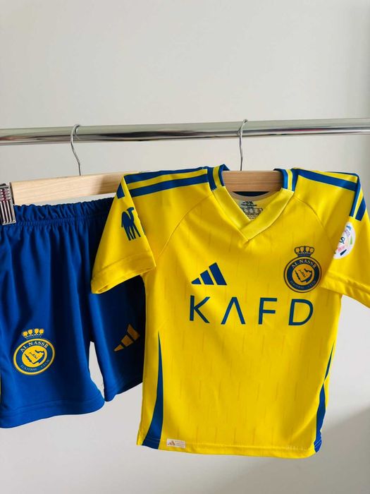 Детски футболни екипи