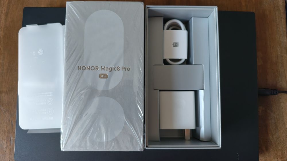 Honor Magic 8 Pro Air portocaliu,16Gb Ram,1Tb, nou.