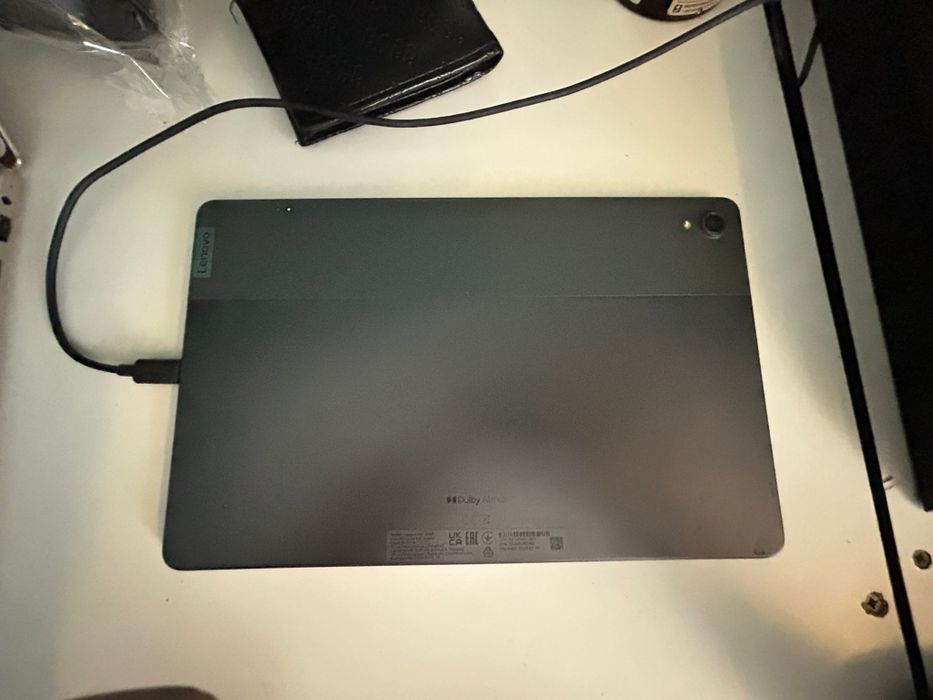 Tableta Lenovo ecran defect