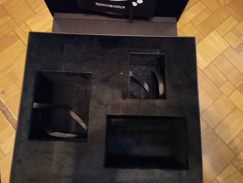 Сувенирная  подарочная , юбилейная коробка B&B