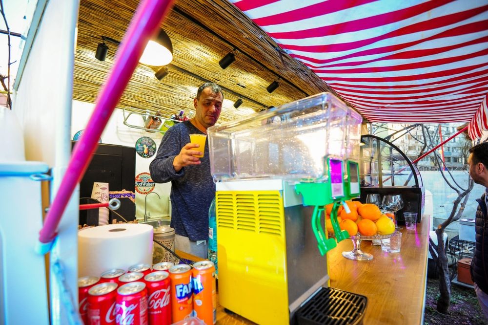 Inchiriez RetroBar