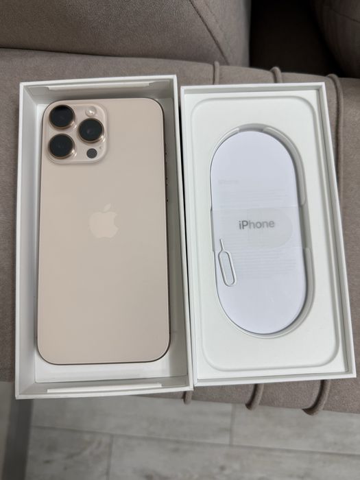 Продам iPhone 16 Pro Max  256 гб в отличном сотсояянии .