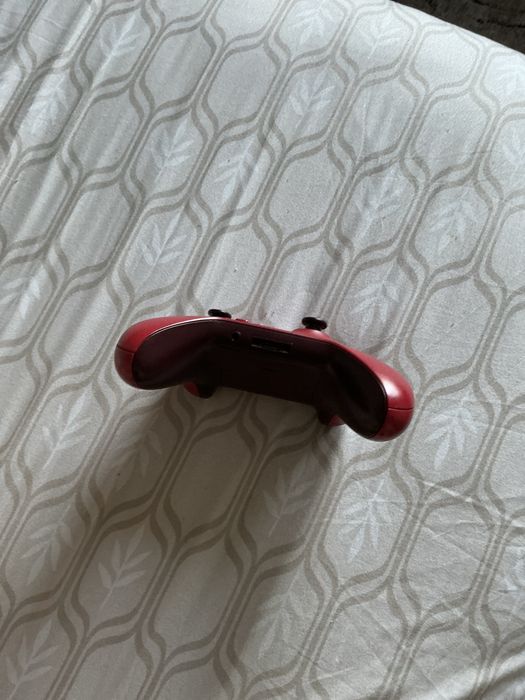 Maneta xbox one  rosie cu bluetooth
