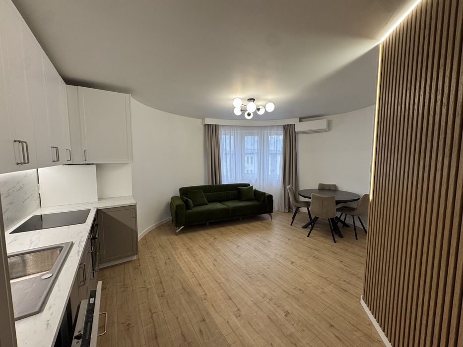 Apartament 3 camere, zona Europa, prima inchiriere