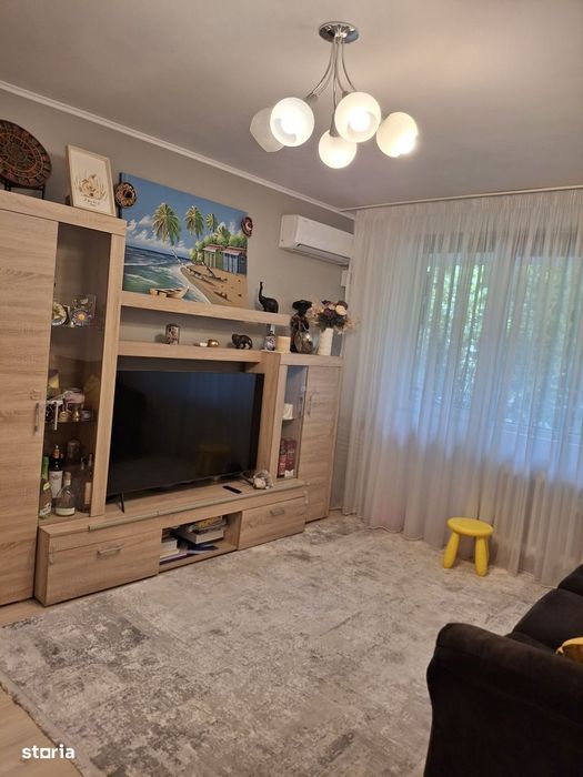 PROPRIETAR -vând apartament doua camere Secuilor  sect 4
