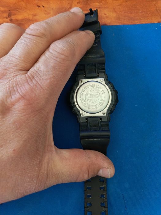 Три броя Casio G-Shock