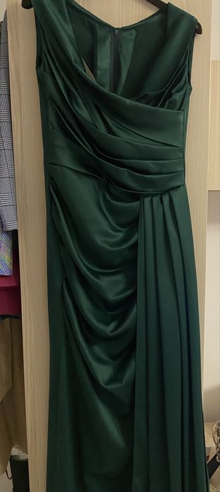 Vand    rochie  seara.