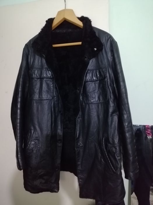 Продам кожаную куртку.