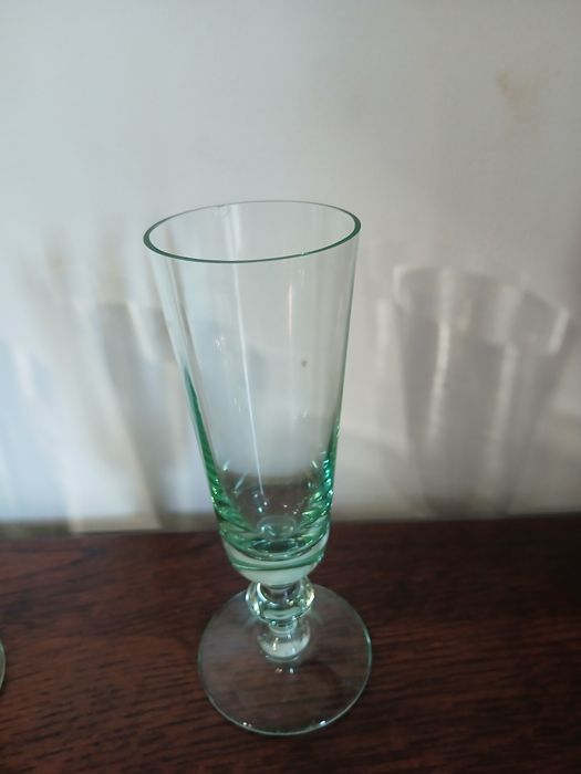 Vand 5 pahare vintage anii 80 stare perfecta