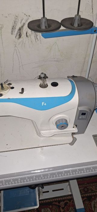 Tikuv mashinasi jack m4 holati yaxshi ishlayapti