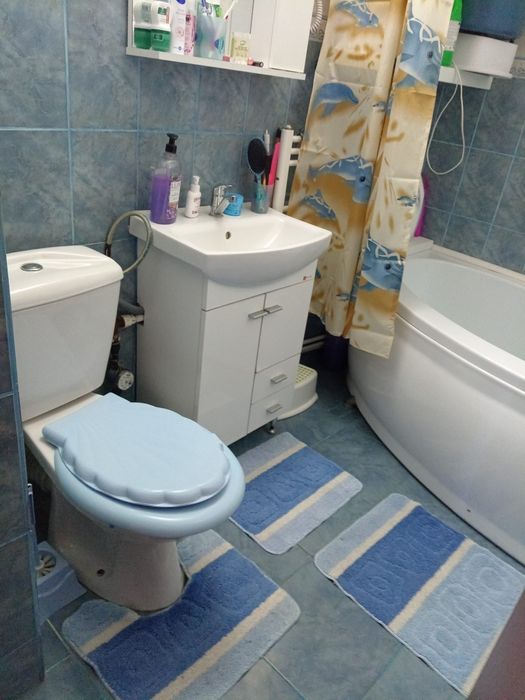 Apartament 2 camere decomandat – etaj 4 – centrală proprie – izolat