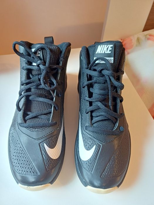 Нови маратонки Nike - номер37,5