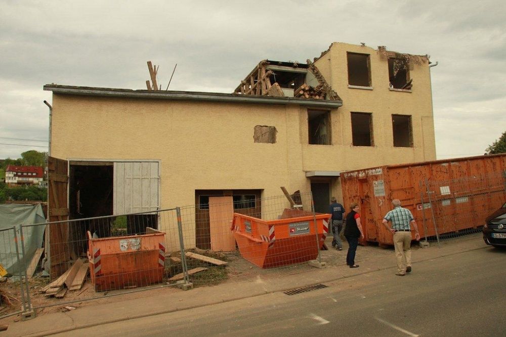 Контейнер за строителни отпадъци от 4 до 12 кубика под наем