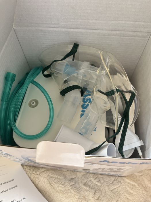 Nebulizator Assista cu compresor ,nou nefolosit cu garantie si acesori