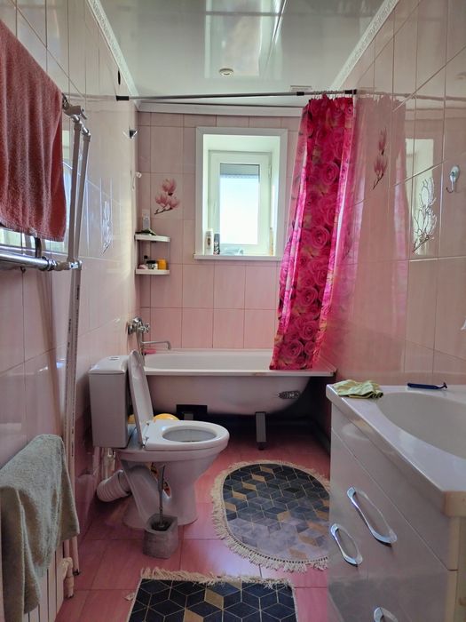 Продам коттедж 209кв.м хороший торг.