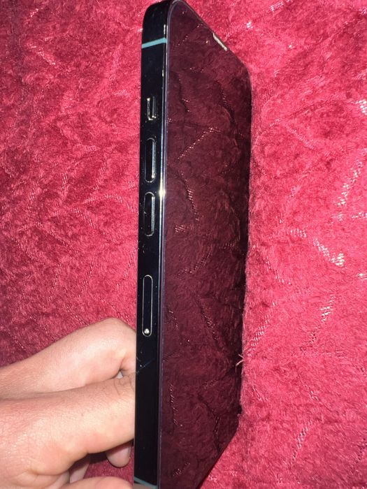 Продавам Iphone 13 Pro 256GB