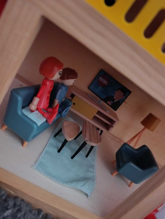 Къща за кукли с мебели