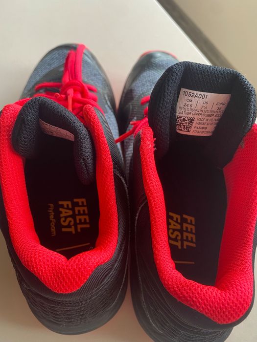 Нови маратонки ASICS