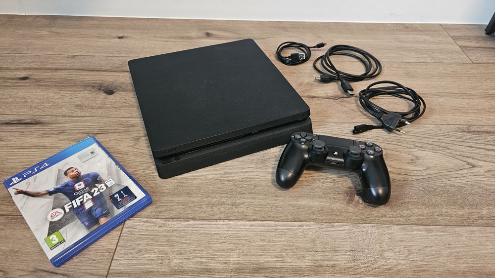 Playstation 4 PS4 Slim 1TB impecabil