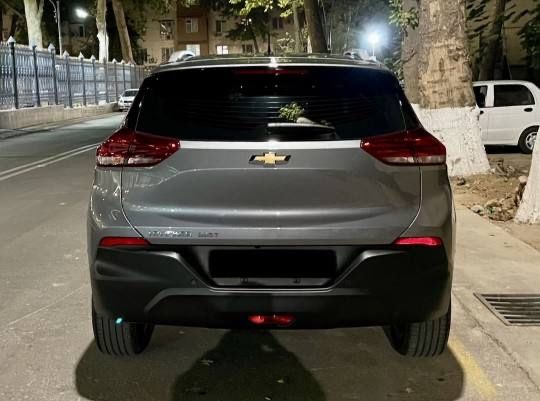 Трекер 1 л 325 Т Китай 2021