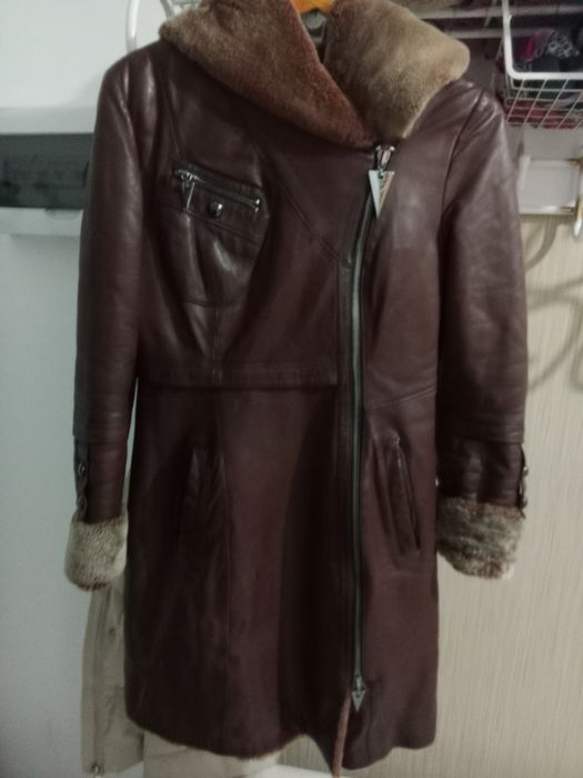 Продам дублёнку кожаную детскую