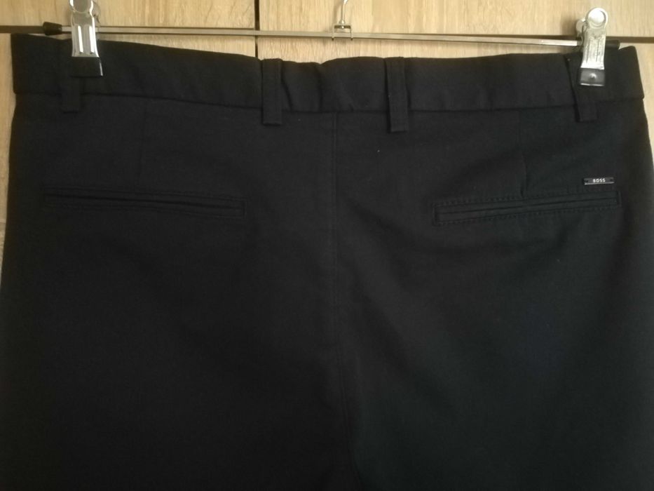 НОВ мъжки панталон BOSS, тъмносин, размер 34/34