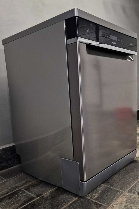 Vând Mașină de spălat vase Whirlpool – Garanție până în 2027