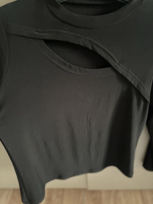 Лонгслив с разрезом