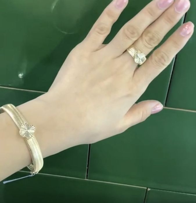 Продам золотой браслет