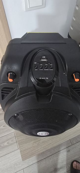 Boxa Akai x6 cu microfon