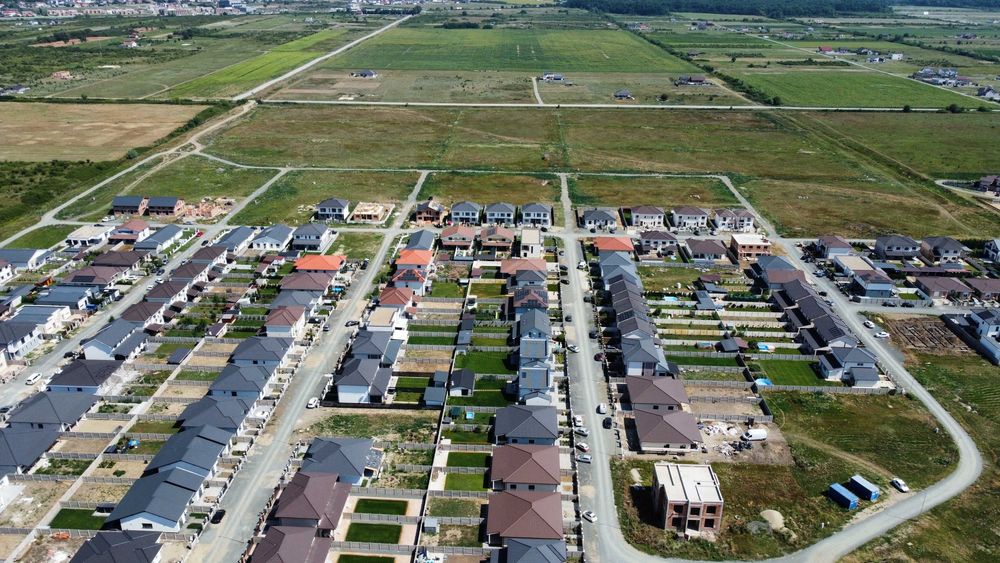 Parcele in Serena 3 toate utilitatile executate, se executa si asfalt in 2027 toate incluse in pret