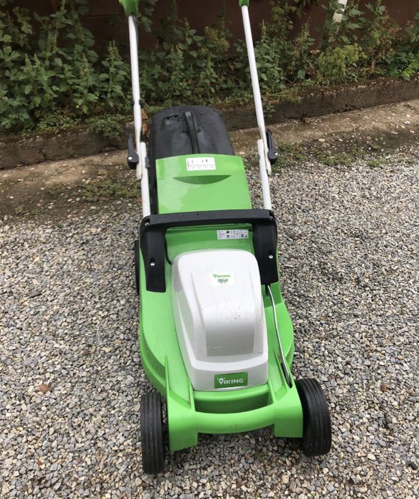 Mașină de tuns iarba Viking electrica
