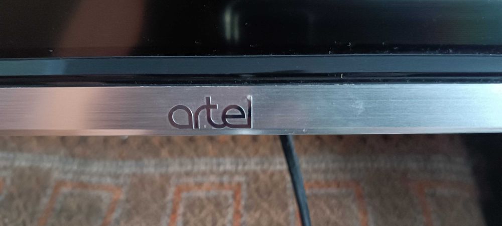 Продам телевизор Артел .