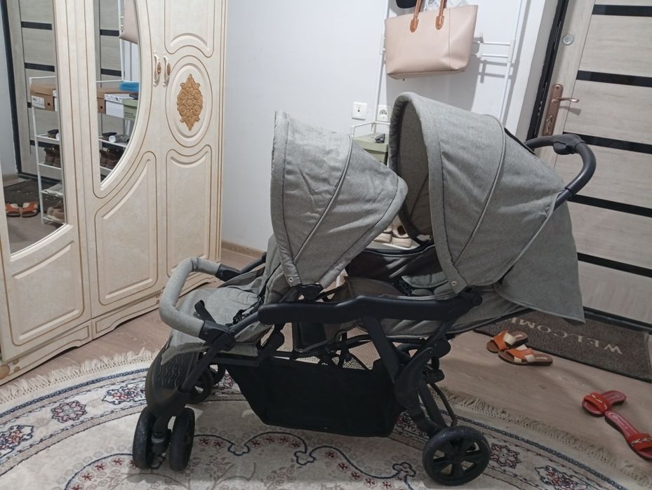 Bolalar aravachasi (ketma-ket bolajonlar uchun)