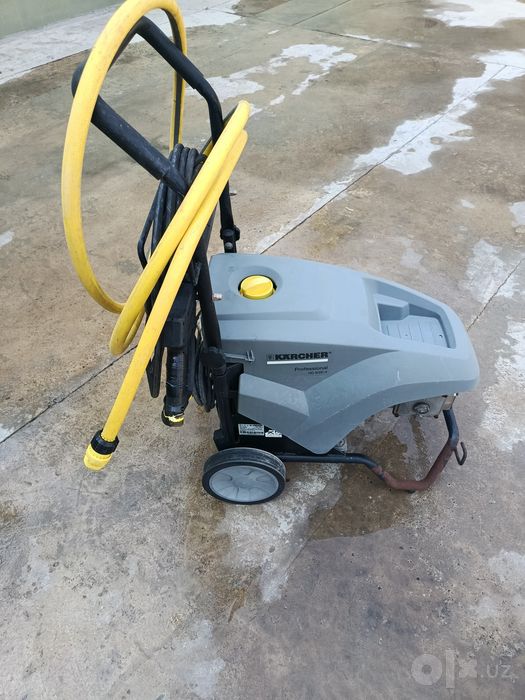 Срочно продаю моющий аппарат KARCHER HD 9/20-4 в отличном состоянии