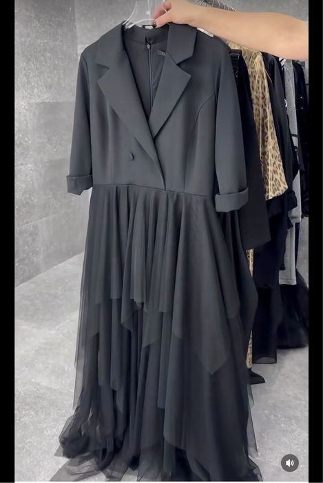 Продаю платье женское