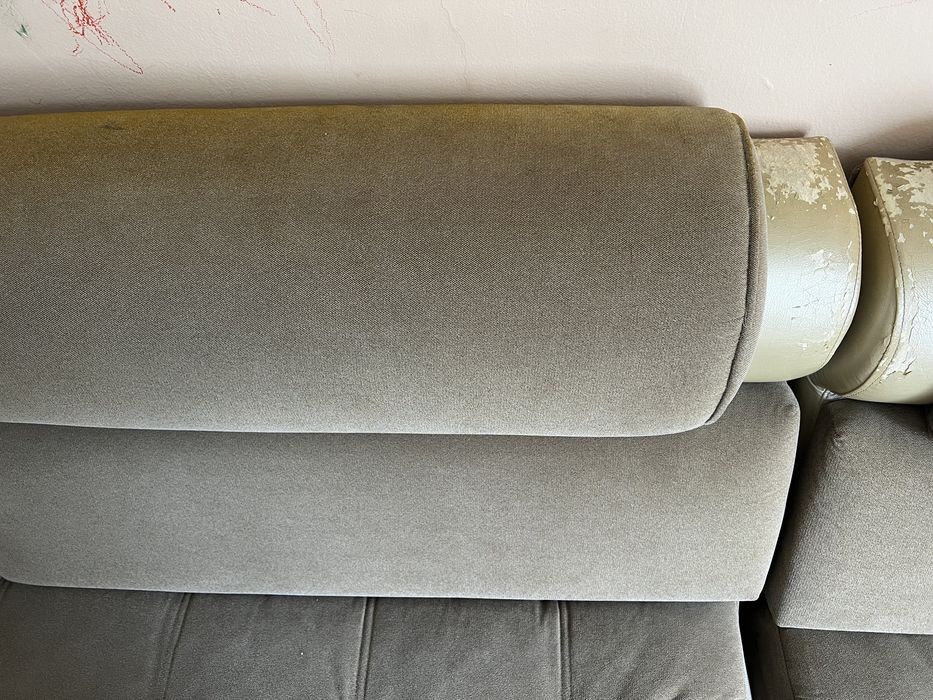 прдам диван угловой