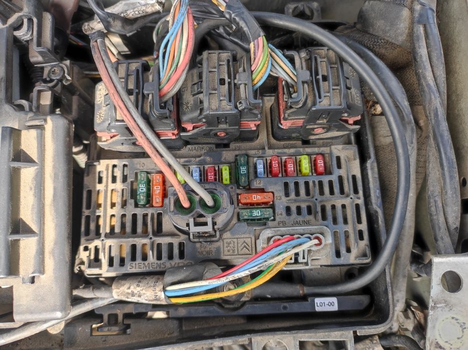 BSM модул Siemens L01-00 за Пежо-407