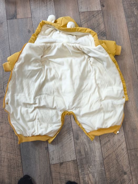 Бебешки зимен космонавт