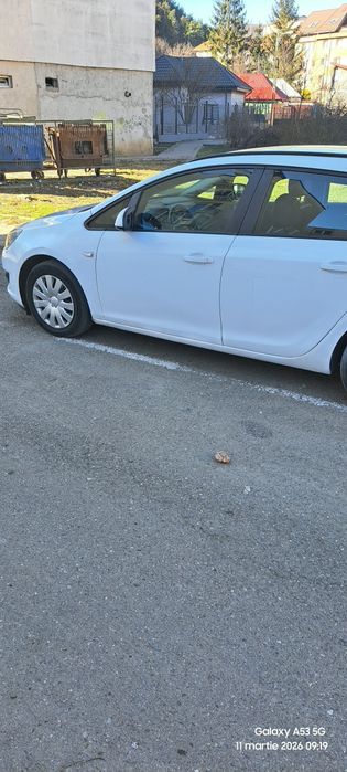 Auto de vânzare Opel Astra j