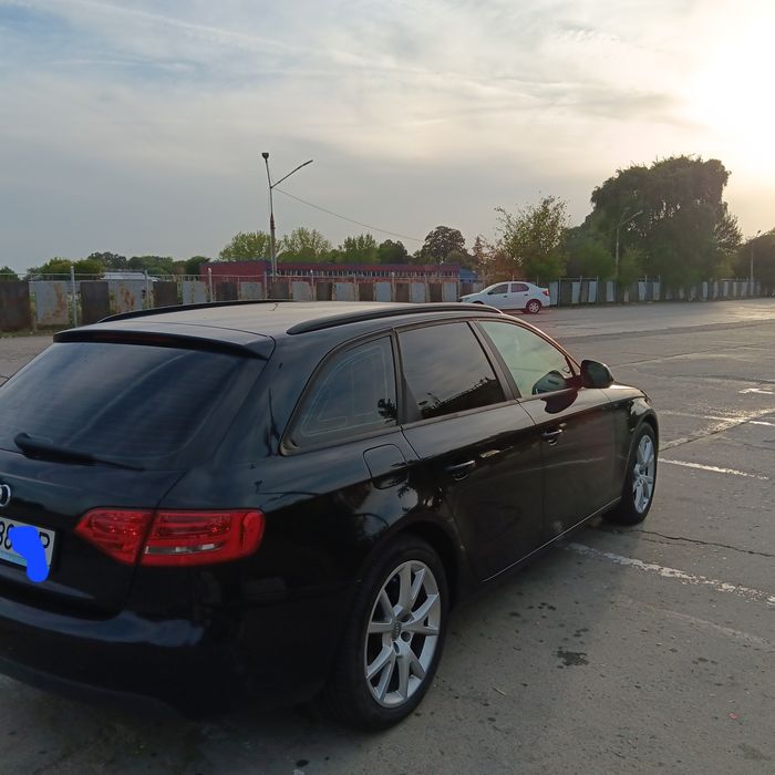 Vând Audi A4 Break