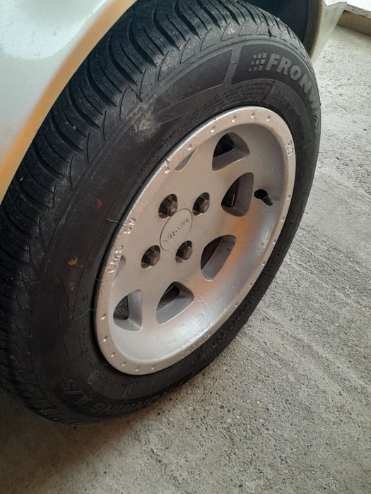 Vând  un set de roti pe 13