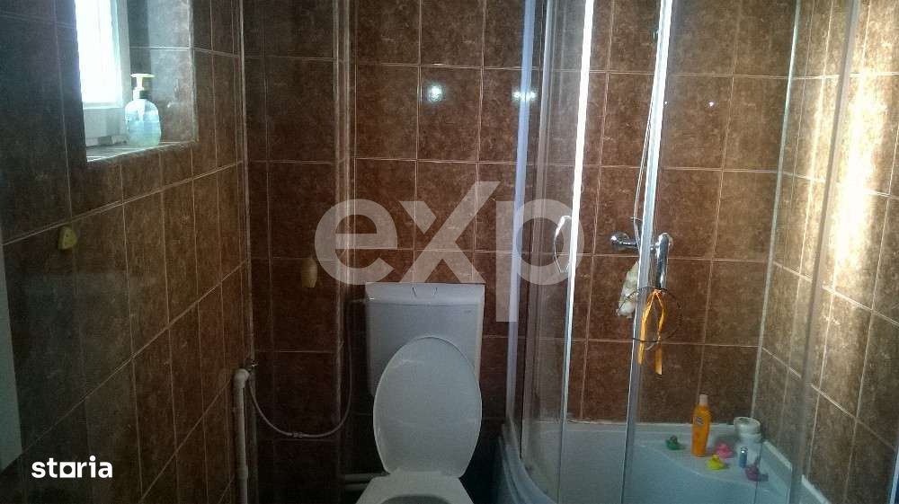 Casa spatioasa cu teren de 2.500 mp in Valea Marului