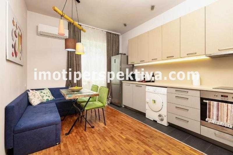 Продава се Тристаен апартамент в Пловдив, Център - 86 кв.м за 1541 €/кв.м - Снимка #3
