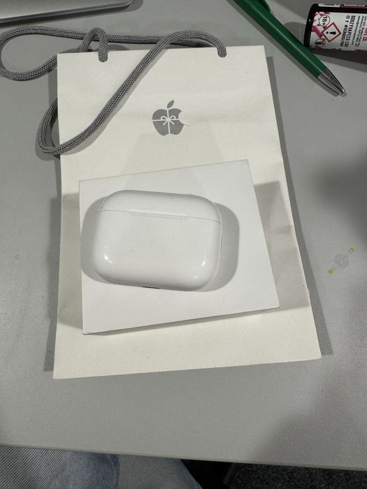 airpods pro 3 оригинал