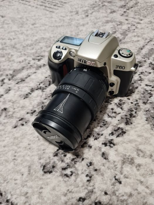 Nikon F60 + Tamron 28-105mm